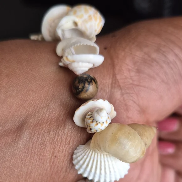 Handamade Virginia Beach Seashell Braclet With Imperial Jasper Stones! - Picture 2 of 7